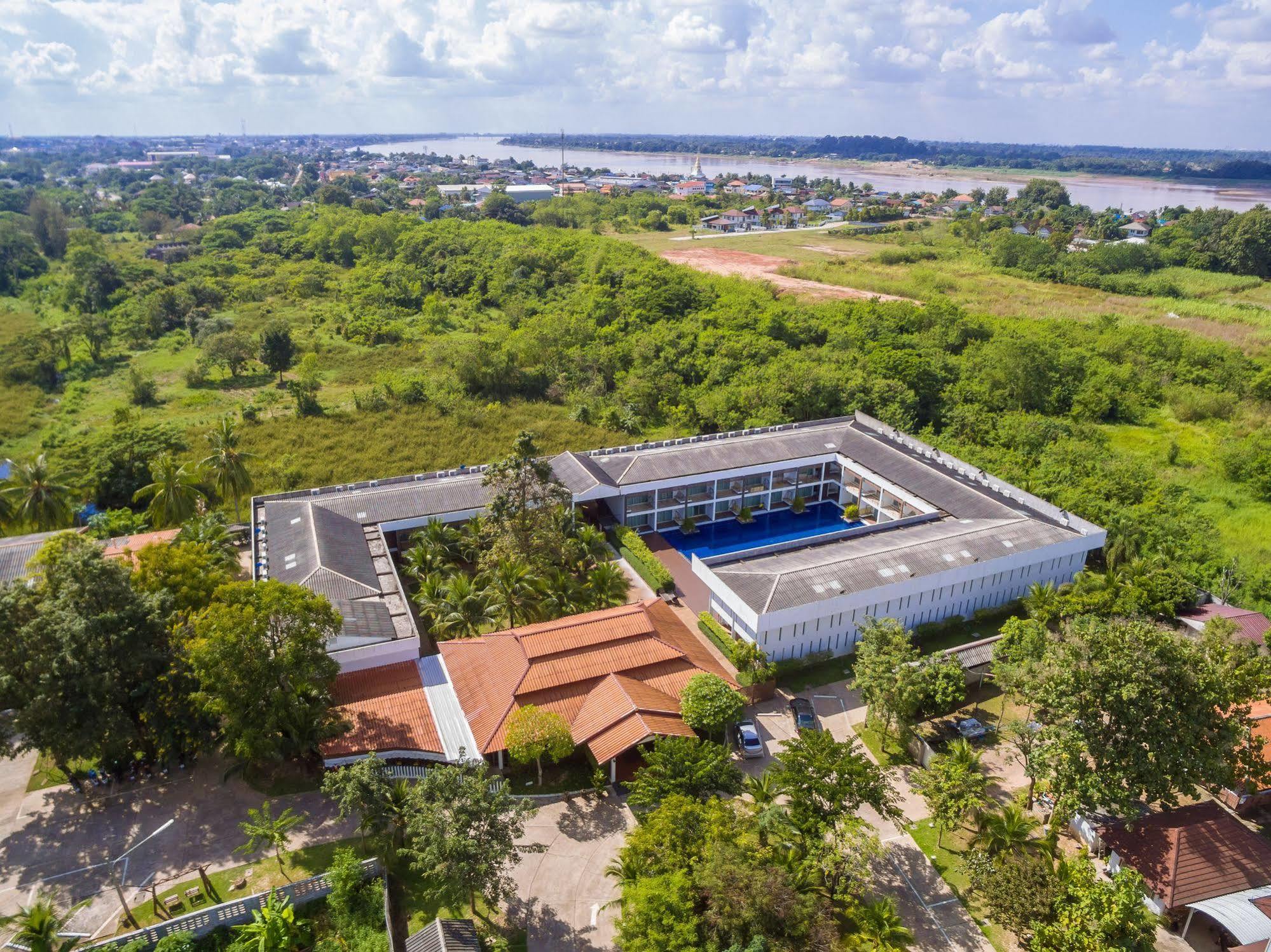 Vana Wellness Resort Nong Khai Exterior photo